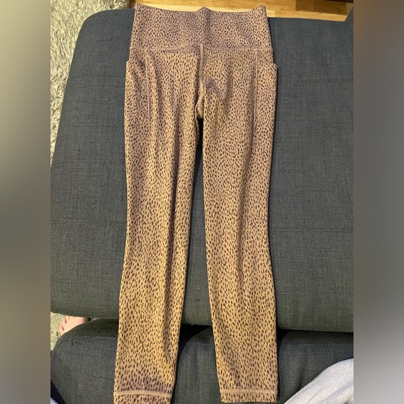 Salutation stash legging- cheetah print! - Picture 1 of 3